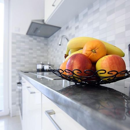 Fifi Apartment W. Parking In Old Town ザダル エクステリア 写真