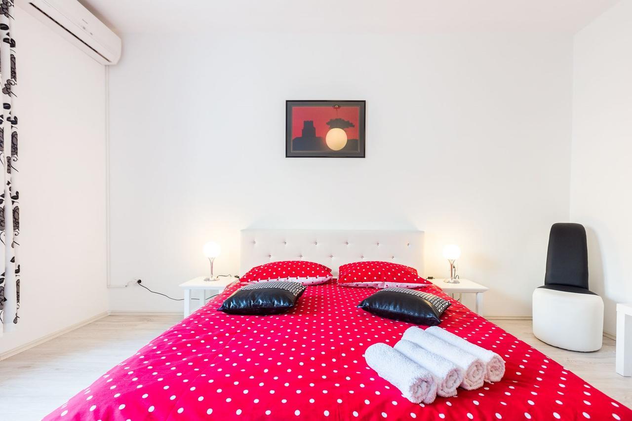Fifi Apartment W. Parking In Old Town ザダル エクステリア 写真