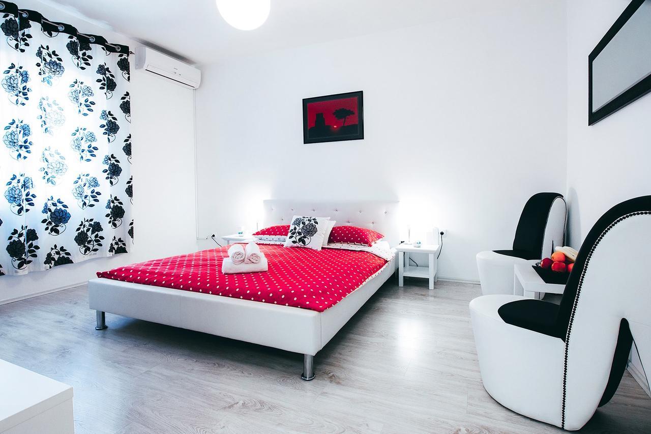 Fifi Apartment W. Parking In Old Town ザダル エクステリア 写真